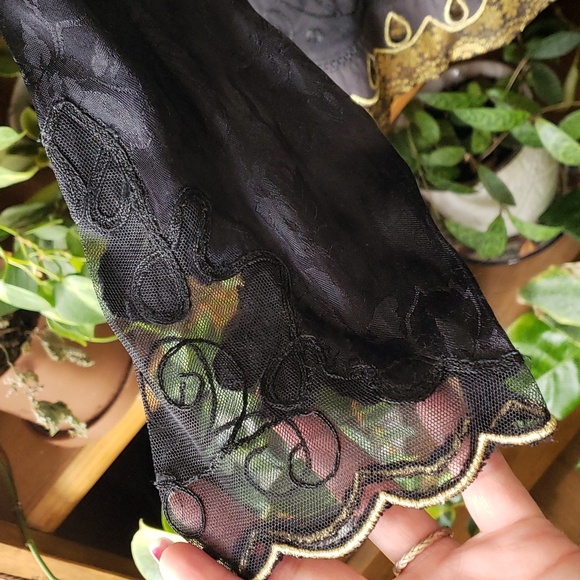 Gorgeous Nataya Black and Gold Blouse Size Small - Picture 3 of 10